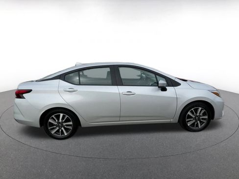 Used 2025 Nissan Versa SV image 16