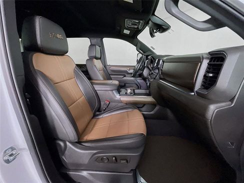 Certified 2024 Chevrolet Silverado 3500 High Country w/ Technology Package image 31