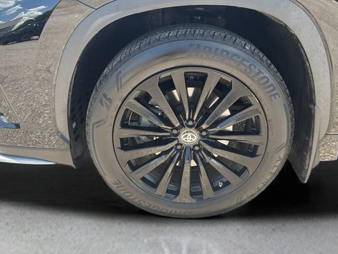 Used 2024 Toyota Highlander XSE FWD image 27