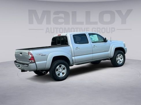 Used 2013 Toyota Tacoma 4x4 Double Cab w/ TRD Sport Pkg image 5