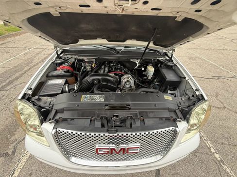 Used 2008 GMC Yukon XL Denali image 10