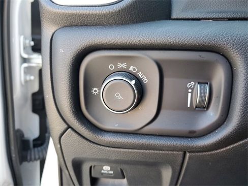 Used 2024 RAM 1500 Laramie image 20