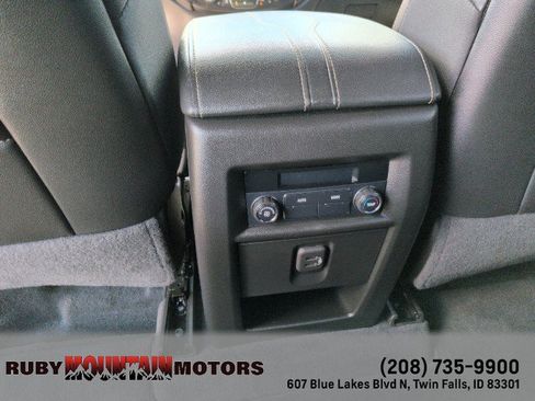 Used 2022 Chevrolet Traverse LT AWD/4WD image 27