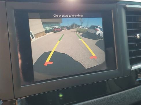 Used 2018 Chrysler Pacifica Touring Plus w/ S Appearance Package image 32