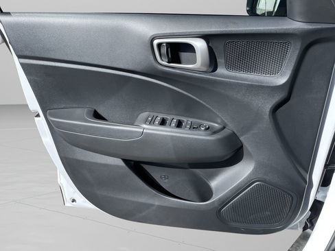 Certified 2026 Hyundai Venue SEL FWD image 16