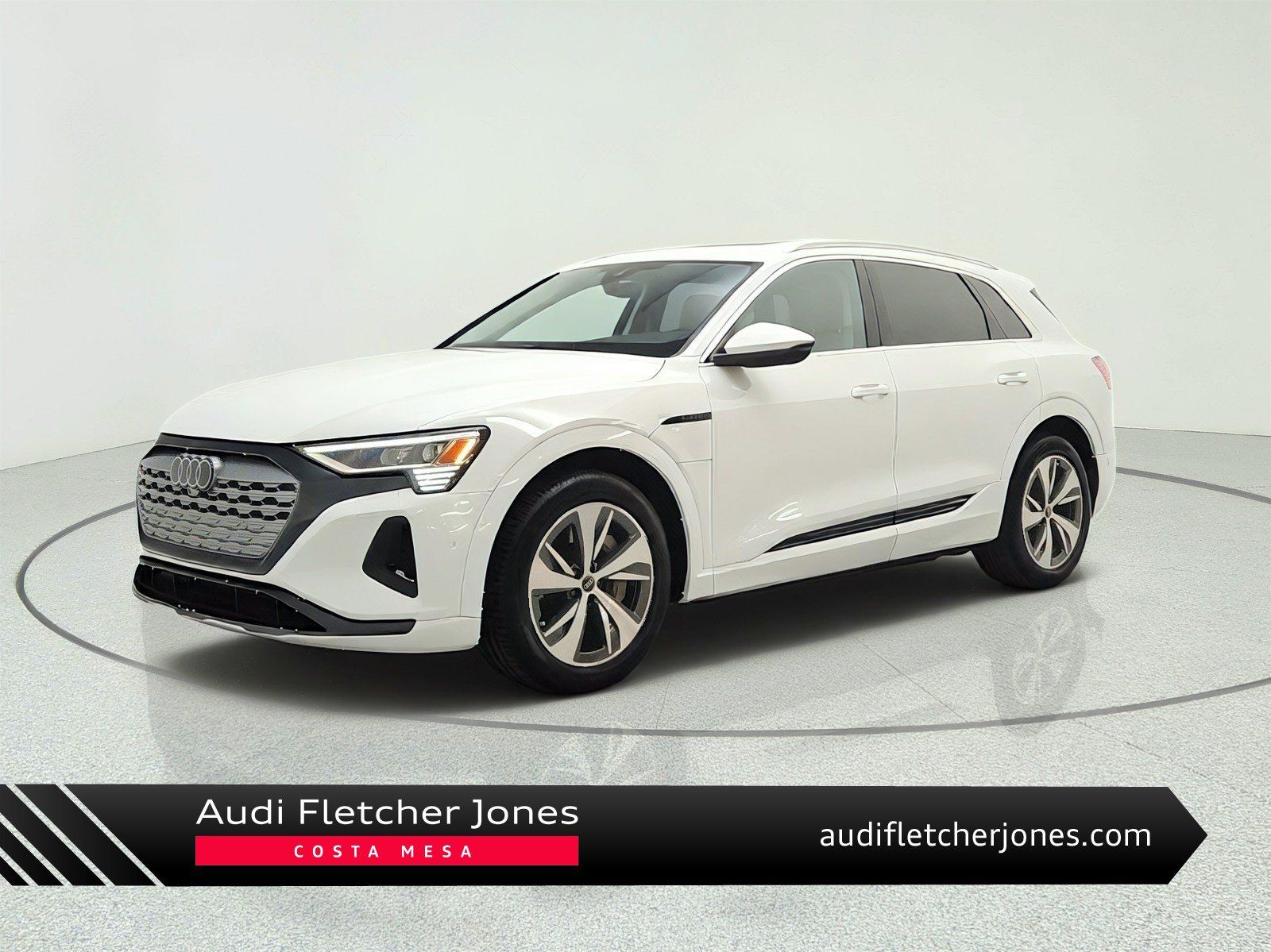 Used 2024 Audi Q8 e-tron Premium Plus w/ Premium Plus Package AWD/4WD image 1