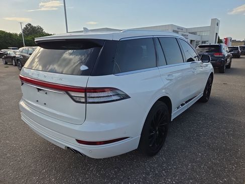 Used 2022 Lincoln Aviator Reserve w/ Equipment Group 201A AWD/4WD image 5