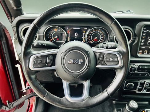 Used 2022 Jeep Wrangler Unlimited Sahara w/ LED Lighting Group image 18