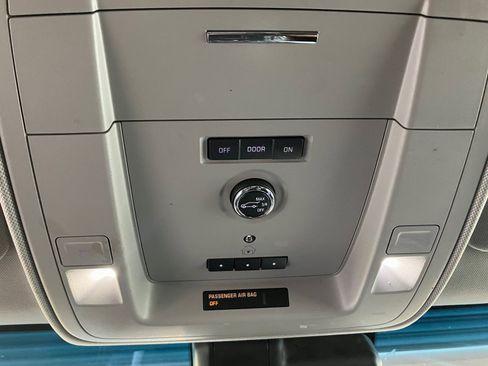 Used 2018 Chevrolet Tahoe Premier w/ RST 6.2L Performance Edition image 44