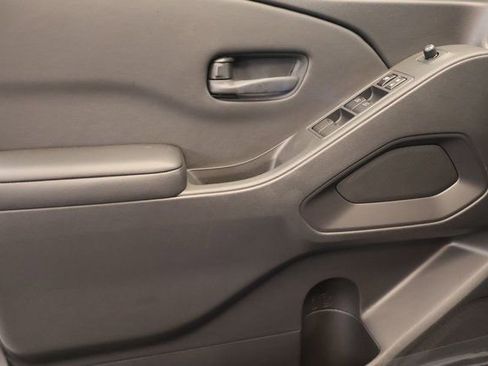 New 2026 Nissan Frontier SV w/ SV Convenience Package image 9