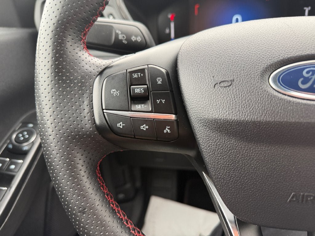 Used 2023 Ford Escape ST-Line Select w/ Tech Pack #1 AWD/4WD image 16