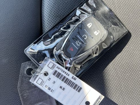 Used 2023 Chevrolet Malibu LT image 38