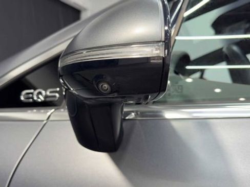 Used 2022 Mercedes-Benz EQS 580 4MATIC Sedan image 12