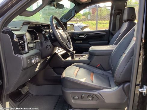 Used 2024 GMC Sierra 1500 AT4 w/ Technology Package image 12