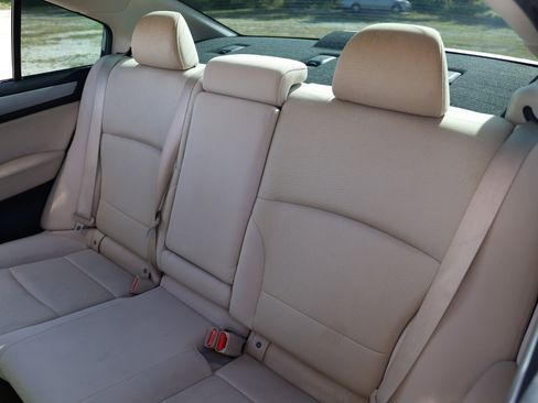 Used 2015 Subaru Legacy 2.5i Premium w/ Moonroof Package image 8