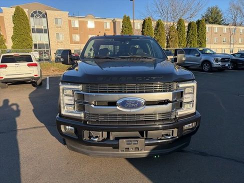 Used 2019 Ford F350 Limited image 2