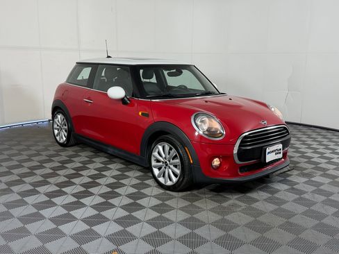 Used 2019 MINI Cooper 2-Door Hardtop FWD image 7