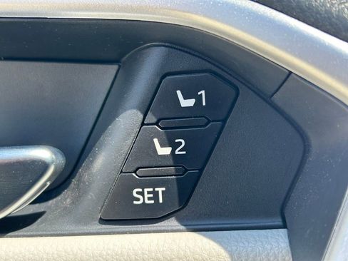 Used 2023 Toyota RAV4 XLE Premium image 28