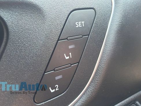 Used 2024 Nissan Rogue Platinum w/ Platinum Premium Package FWD image 42