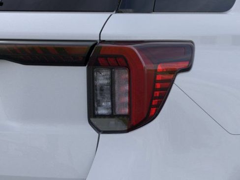 New 2026 Ford Explorer Platinum RWD image 21