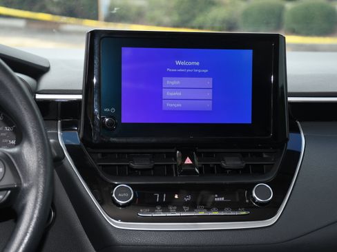 Certified 2025 Toyota Corolla LE w/ Convenience Package FWD image 15