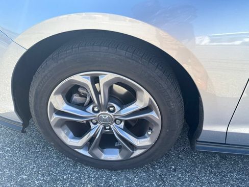Used 2024 Honda Accord EX image 6