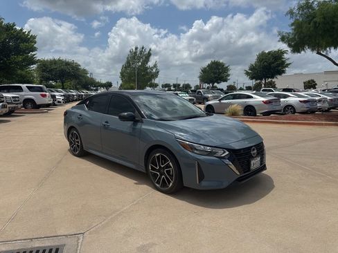 Certified 2025 Nissan Sentra SR w/ SR Premium Package FWD image 8