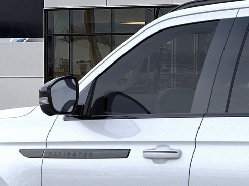 New 2026 Lincoln Navigator L Reserve AWD/4WD image 20