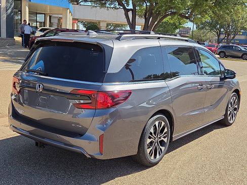 New 2026 Honda Odyssey Elite image 4