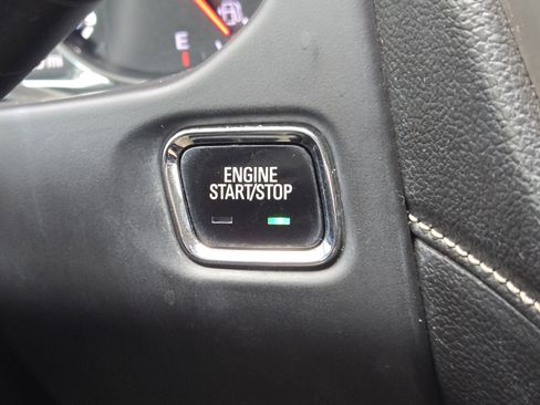 Used 2021 GMC Acadia Denali w/ Denali Technology Package image 24