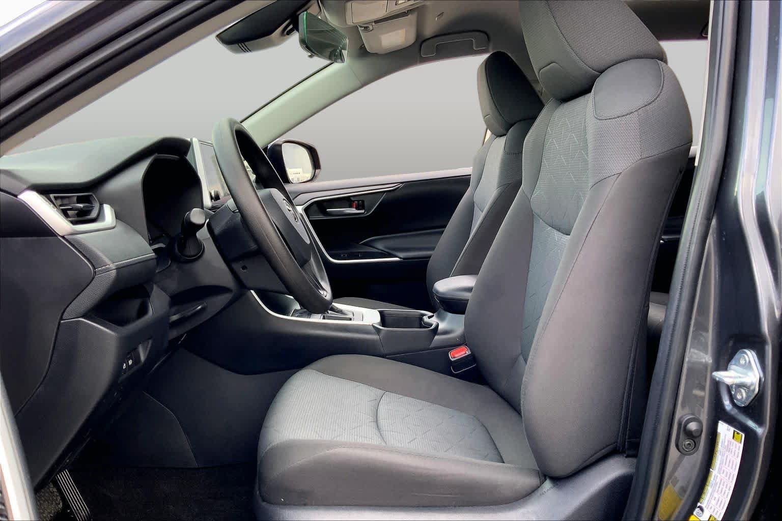 Certified 2024 Toyota RAV4 XLE FWD image 8
