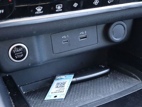 Used 2023 Nissan Rogue SV FWD image 24