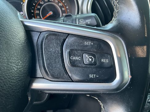 Used 2021 Jeep Wrangler Unlimited Sahara AWD/4WD image 22