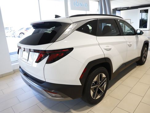 New 2026 Hyundai Tucson SEL FWD image 3