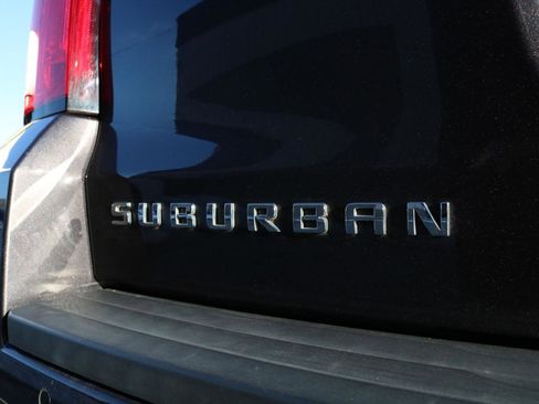 Used 2018 Chevrolet Suburban LT w/ Luxury Package image 11