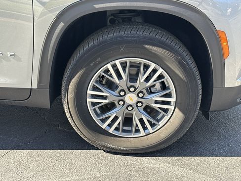 New 2025 Chevrolet Traverse LT w/ Driver Confidence Package image 12