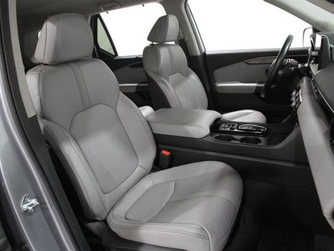 Used 2023 Honda Pilot EX-L image 16