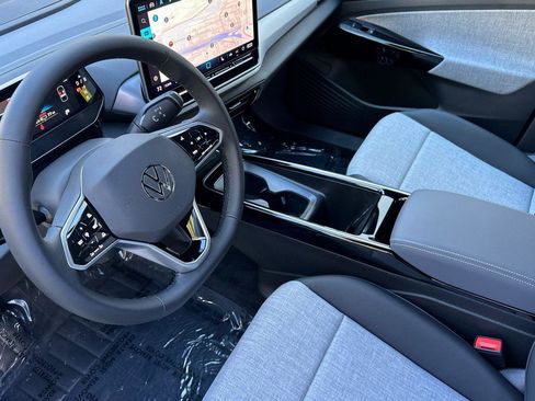 New 2025 Volkswagen ID.4 Pro image 9
