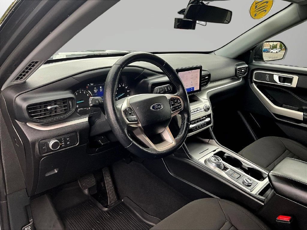 Used 2021 Ford Explorer XLT AWD/4WD image 19