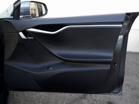 Used 2017 Tesla Model S 75D image 31