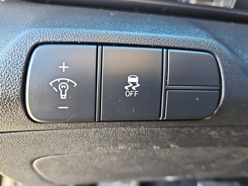 Used 2025 Hyundai Elantra Sport image 30