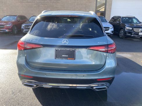 Used 2025 Mercedes-Benz GLC 300 4MATIC image 6