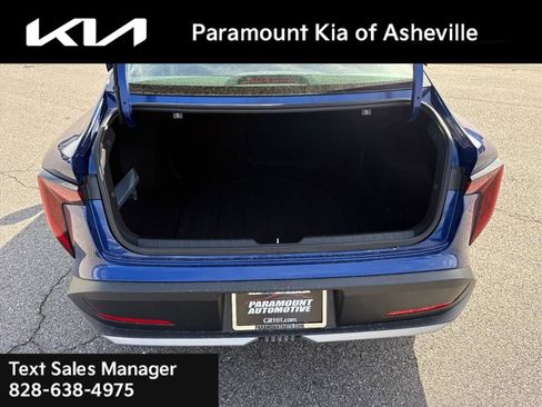 New 2025 Kia K4 LXS image 29