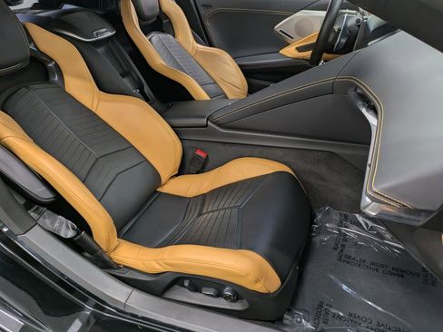 Used 2022 Chevrolet Corvette Stingray Preferred Cpe w/ Z51 Performance Package RWD image 28