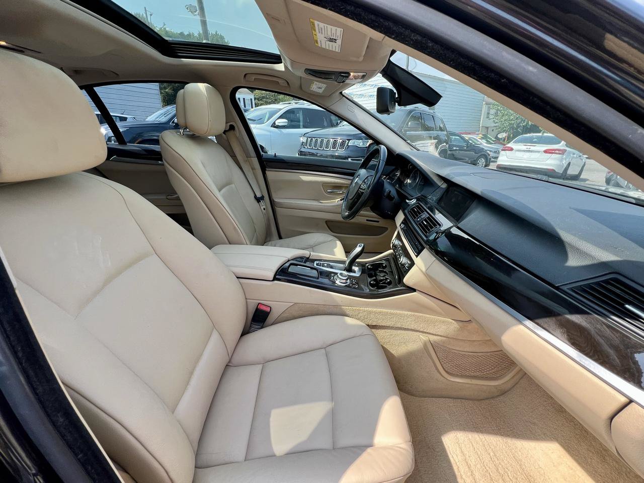 Used 2011 BMW 528i Sedan RWD image 10