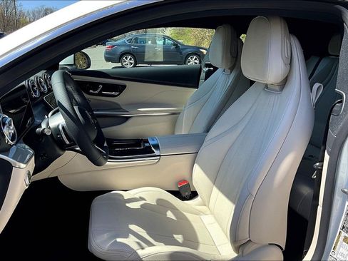 New 2026 Mercedes-Benz CLE 300 4MATIC Coupe image 9