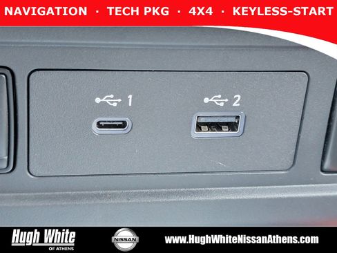 Used 2024 Nissan Frontier PRO-4X w/ Technology Package image 3