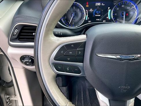 Used 2019 Chrysler Pacifica Limited w/ Tire & Wheel Group image 17