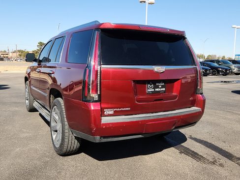 Used 2016 Cadillac Escalade Luxury image 5
