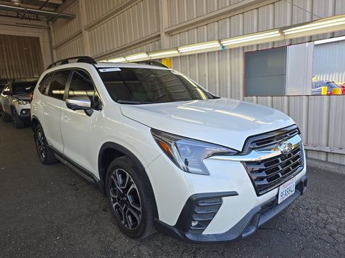 Used 2023 Subaru Ascent Limited w/ Technology Package AWD/4WD image 3